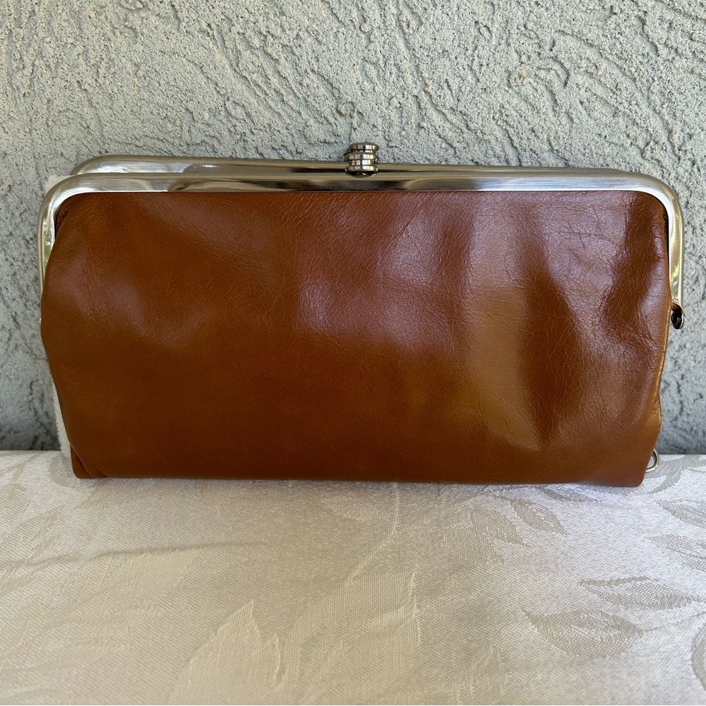 HOBO Clutch